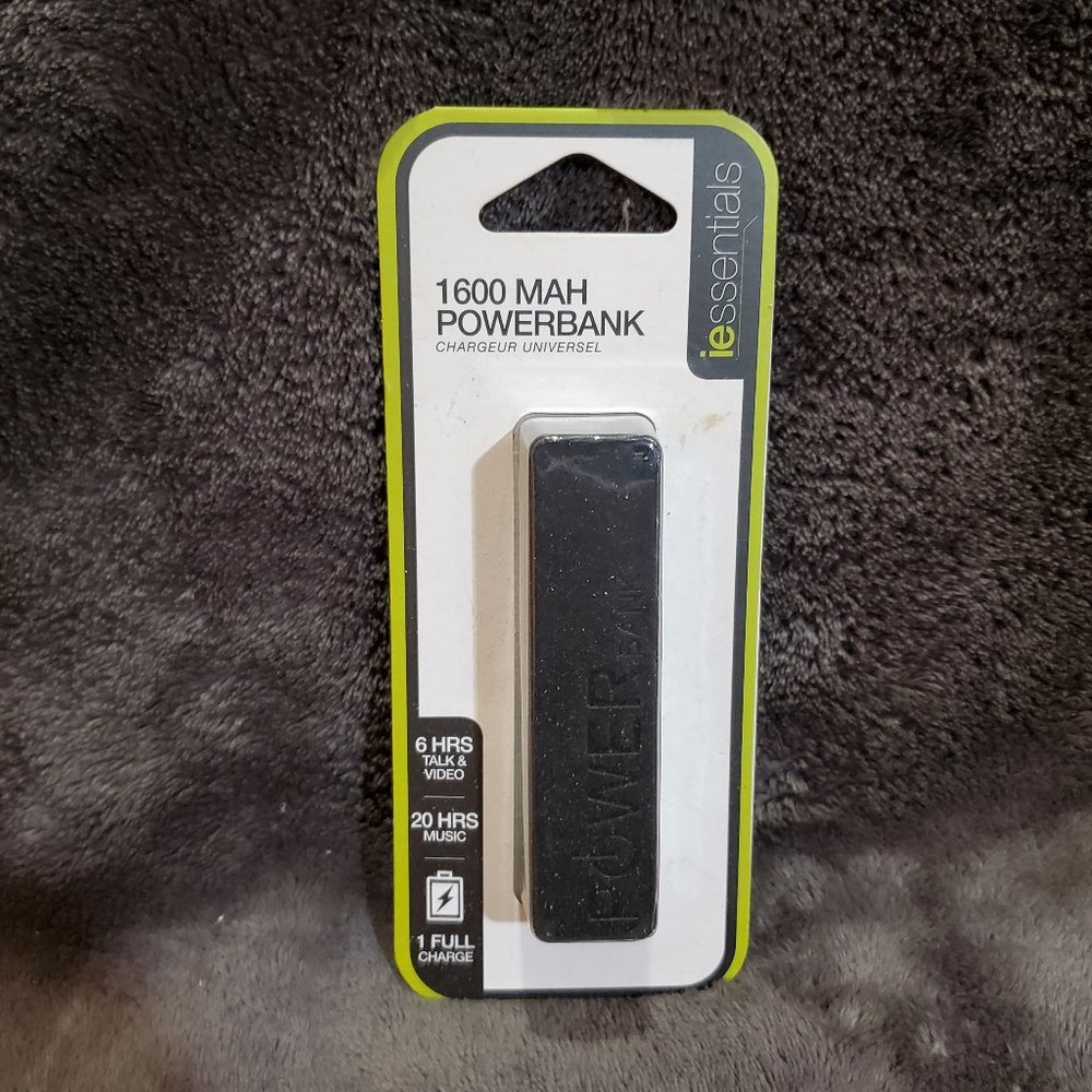 iessentials Universal 1600 MAH Power Bank IE-PB2-BK